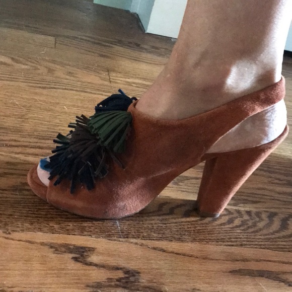 Three inch heels size 9. Suede - Picture 5 of 7